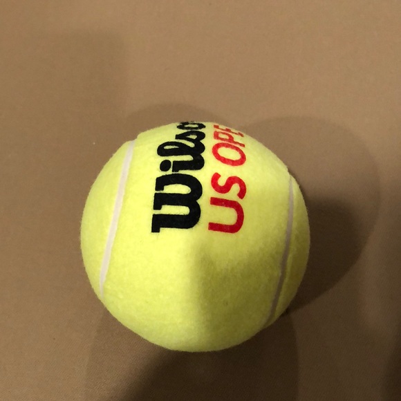 Extra large wilson us open tennis ball - Picture 4 of 5